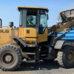 2001 CAT 432D